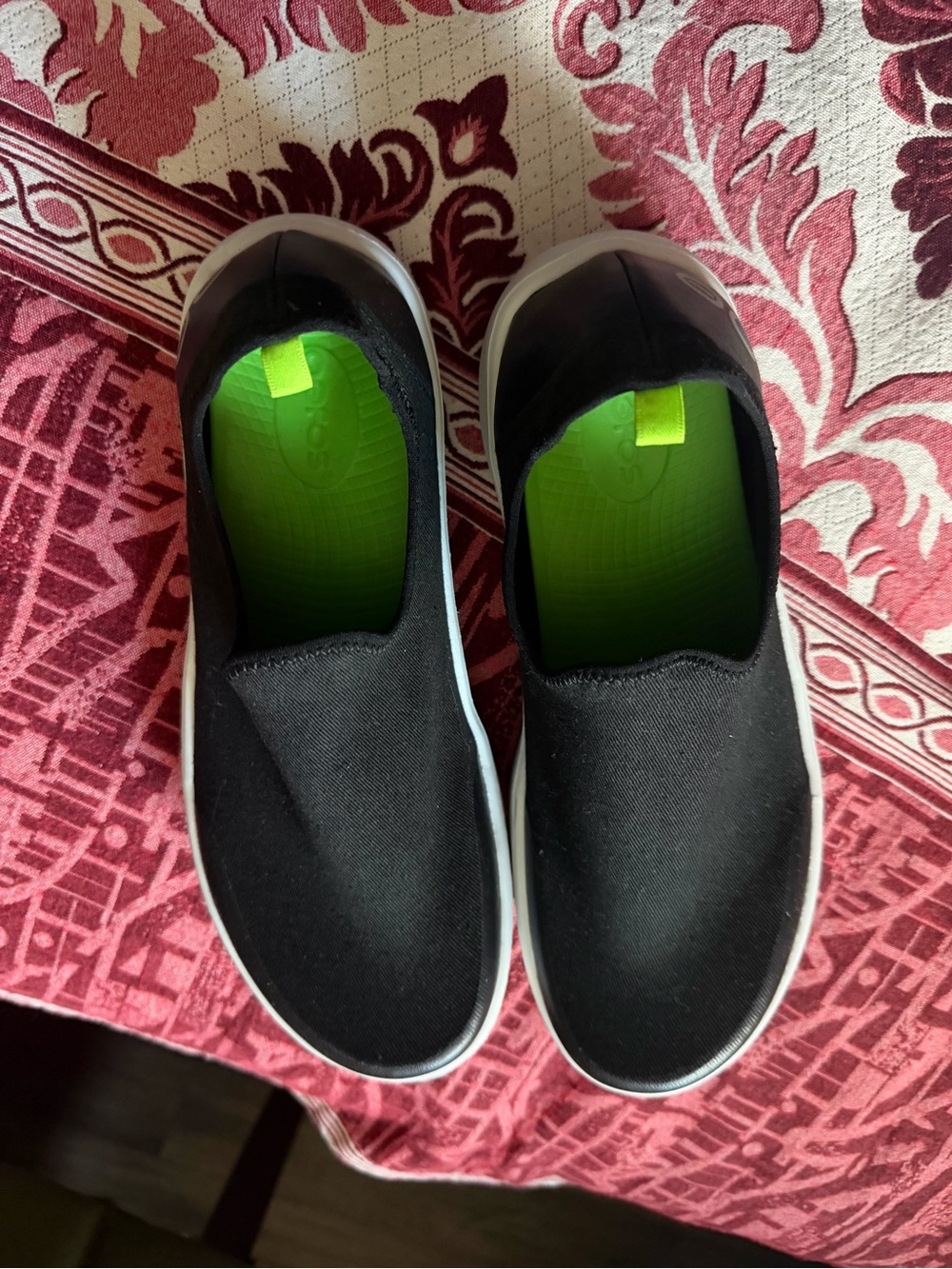 OOFOS Black Slip-On Platform Sneakers with White Sole - Picture 4 of 11